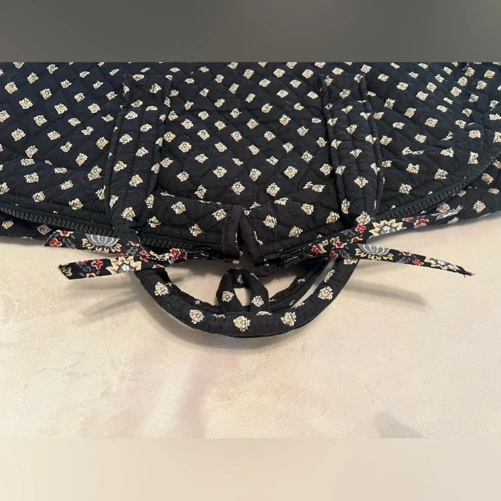 Vintage VERA BRADLEY Classic Black Travel Hanging Garment  Bag Red White Floral